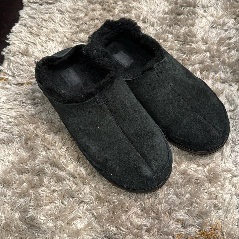 UGG black women's slippers size 7